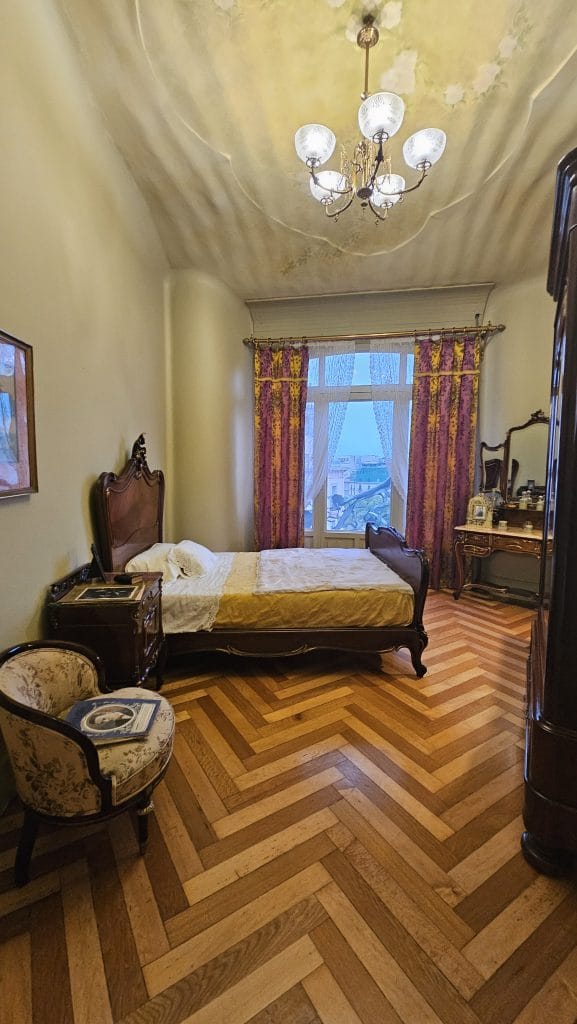Bedroom at Casa Milà Gaudi design